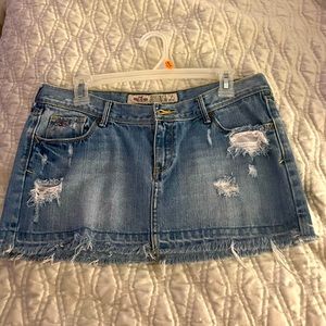 Hollister Jean miniskirt - medium wash - Size 7